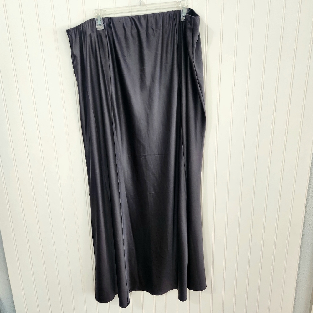 Torrid | Satin Maxi Skirt Gray Size 3X - Picture 4 of 6